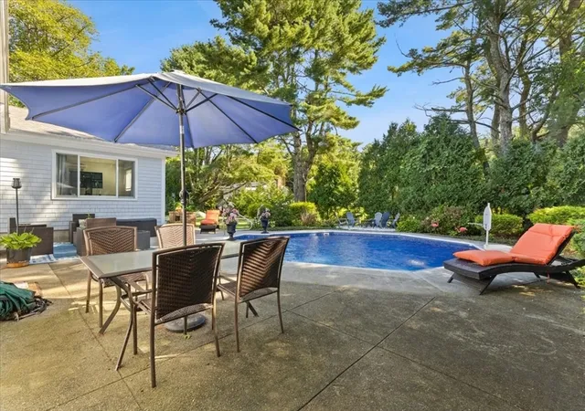 Photo 4 of Sale Pending at 16 Green Meadow Dr, Acushnet, MA 02743 | MLS# 73568408 | Listing updated on 2026-09-28
