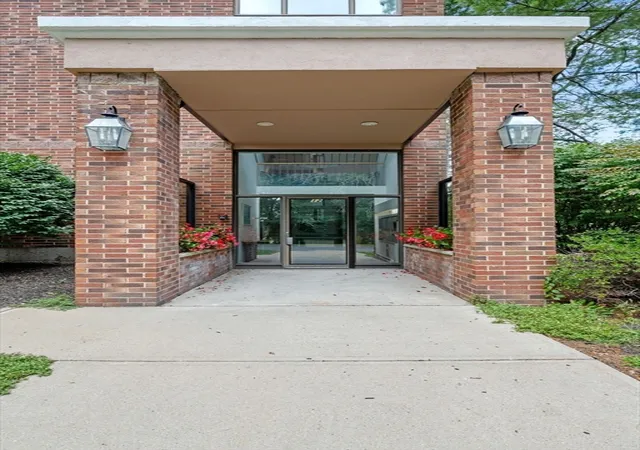 Photo 2 of Sale Pending at 12 Ledgewood Way #16, Peabody, MA 01960 | MLS# 73568725 | Listing updated on 2026-09-15