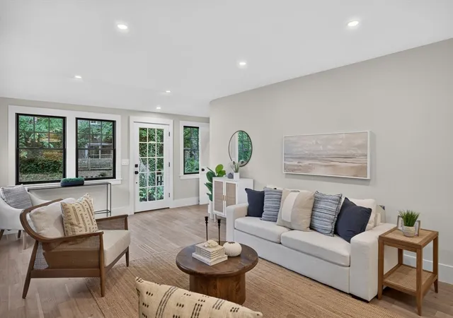 5th image of 21 Brewster Street, Provincetown, MA 02657 | MLS# 73557331