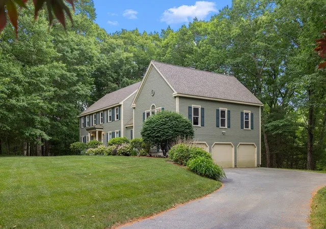 1st image of 10 Fieldstone Way, Boxford, MA 01921 | MLS# 73538525