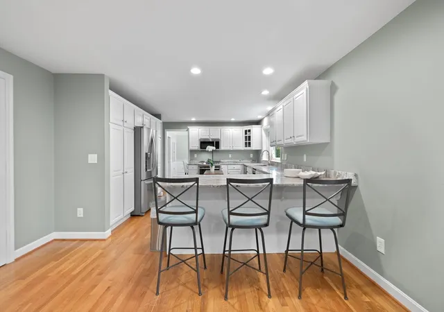 4th image of 10 Fieldstone Way, Boxford, MA 01921 | MLS# 73538525