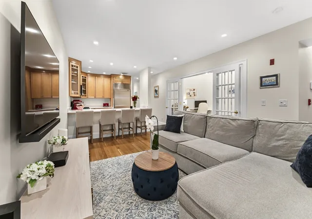 Photo 3 of Condo for sale at 23 Worcester St #1, Boston, MA 02118 | MLS# 73524651 | Listing updated on 2026-10-23