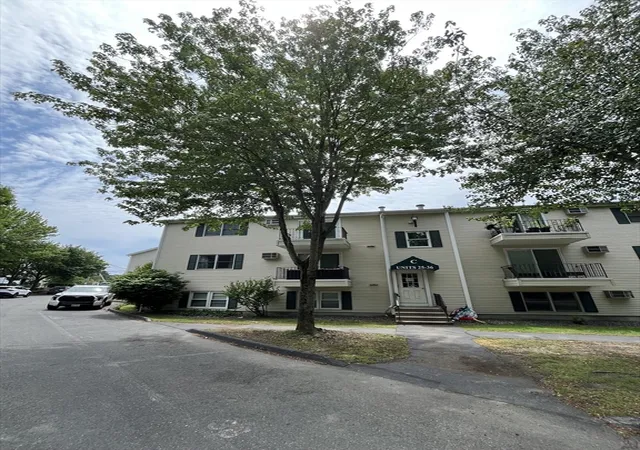 2nd image of 1261 Church, New Bedford, MA 02745