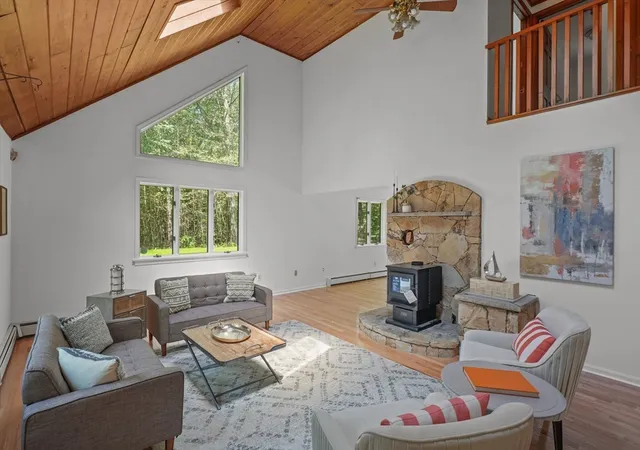 4th image of 12 Baker Rd, Salisbury, MA 01952 | MLS# 73533784