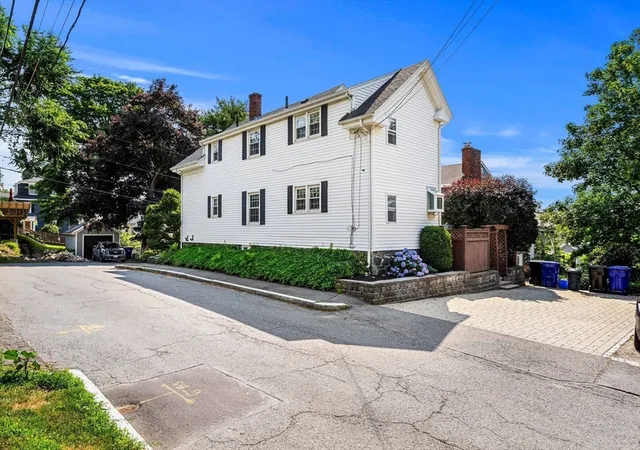 Homes for sale in Marblehead, MA | 10 Highland Terrace, Marblehead, MA 01945 | MLS# 73543394