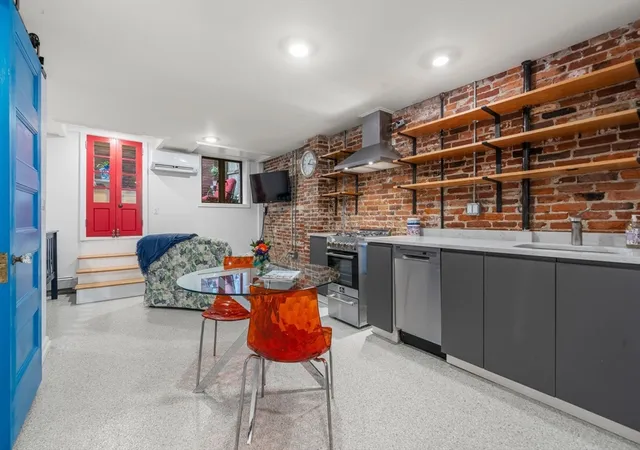 Homes for sale in Boston, MA | 26 Unity St #1, Boston, MA 02113 | MLS# 73494487