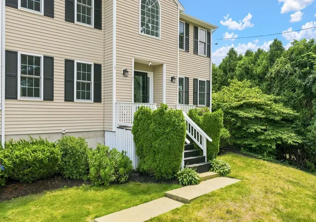 Photo 3 of Single family home for sale at 21 Forestview Dr, Fairhaven, MA 02719 | MLS# 73564314 | Listing updated on 2026-10-03