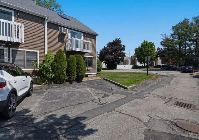 33rd image of 2 Anderson Way #2, Malden, MA 02148 | MLS# 73551495