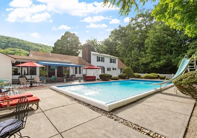 Photo 3 of Mansion for sale at 905 West St, Leominster, MA 01453 | MLS# 73563167 | Listing updated on 2026-09-13