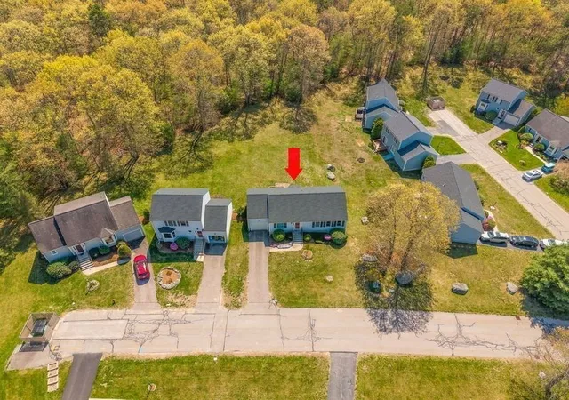 Homes for sale in Bellingham, MA | 38 Country Side Road, Bellingham, MA 02019 | Houzeo