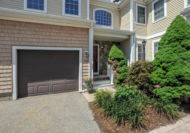 2nd image of 309 Hampton Way #309, Abington, MA 02351 | MLS# 73556873