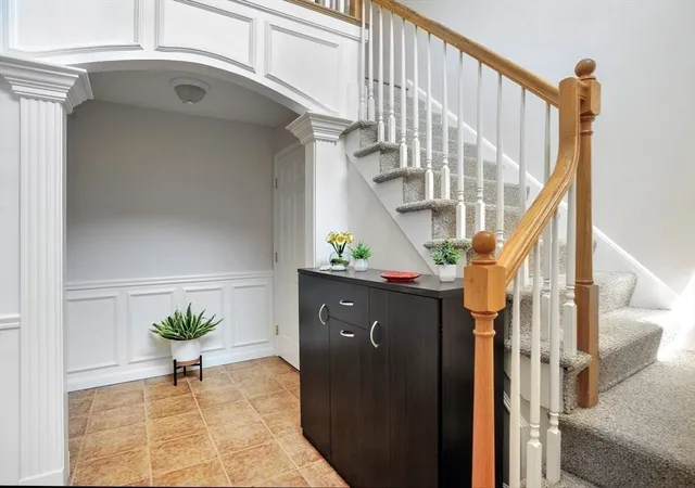 3rd image of 309 Hampton Wy, Abington, MA 02351