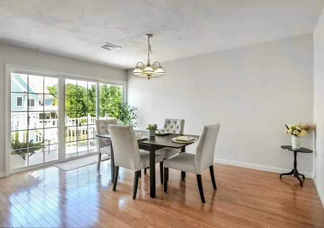 5th image of 309 Hampton Wy, Abington, MA 02351