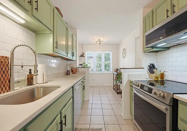 Photo 3 of Condo for sale at 212 Laurelwood Dr #212, Hopedale, MA 01747 | MLS# 73559109 | Listing updated on 2026-09-14