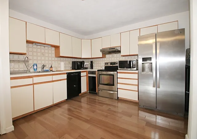 5th image of 9 Thomas St, Saugus, MA 01906