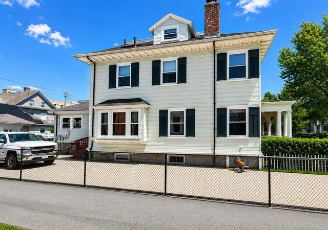 Homes for sale in New Bedford, MA | 337 Union St, New Bedford, MA 02740 | MLS# 73530827