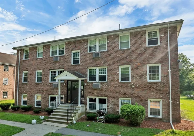 1st image of 8 Carriage Hill Rd #17, Amesbury, MA 01913 | MLS# 73565651