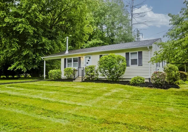 Homes for sale in Northampton, MA | 36 Brookwood Dr, Northampton, MA 01062 | MLS# 73540647