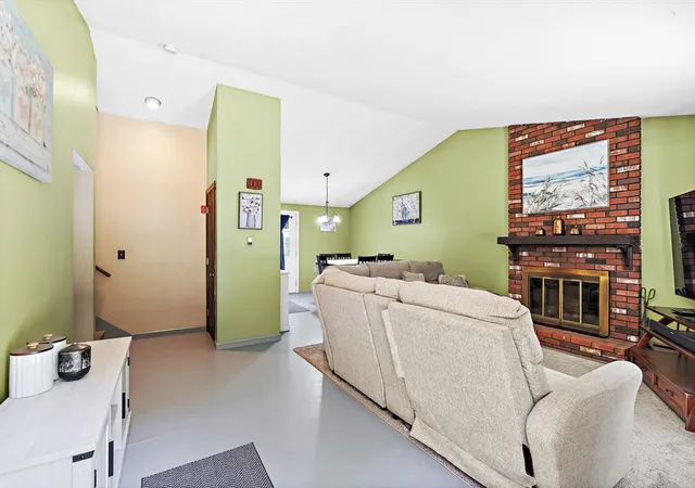 Homes for sale in Westminster, MA | 90 Oakmont Ave, Westminster, MA 01473 | MLS# 73533970