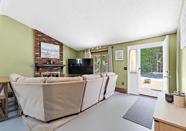 Homes for sale in Westminster, MA | 90 Oakmont Ave, Westminster, MA 01473 | MLS# 73533970