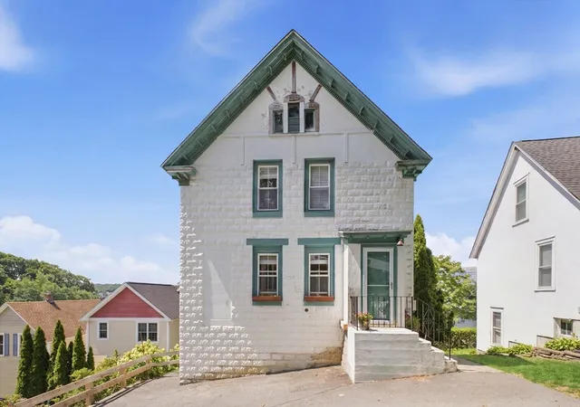 2nd image of 15 Groveridge Path, Shrewsbury, MA 01545 | MLS# 73557427