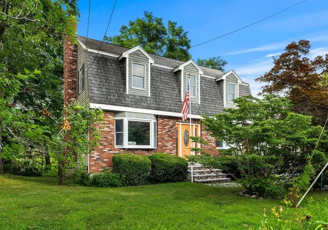 2nd image of 89 W Meadow Rd, Lowell, MA 01854 | MLS# 73550280
