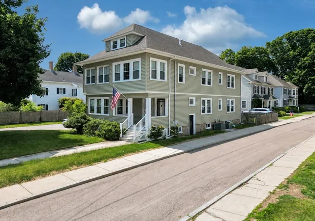 31st image of 128 Willow St #1, West Roxbury, MA 02132 | MLS# 73546245