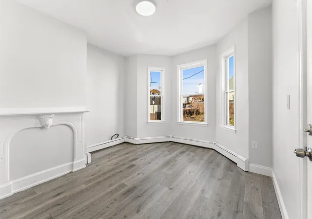 4th image of 20-22 Rockville Park, Roxbury, MA 02119 | MLS# 73563111
