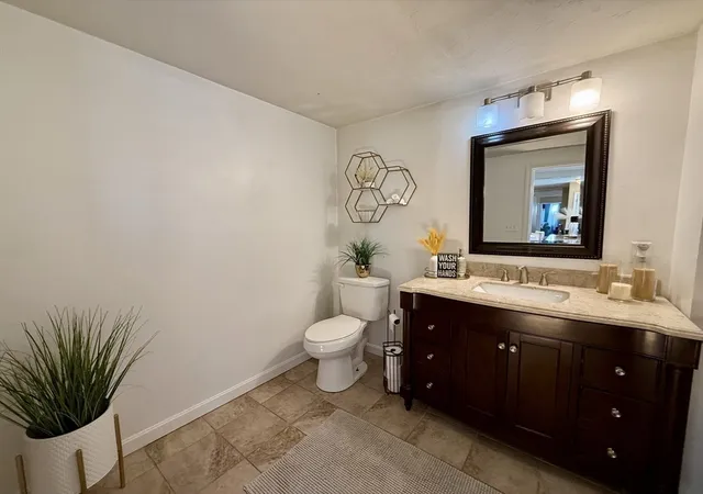 5th image of 408 W Britannia St, Taunton, MA 02780 | MLS# 73536991
