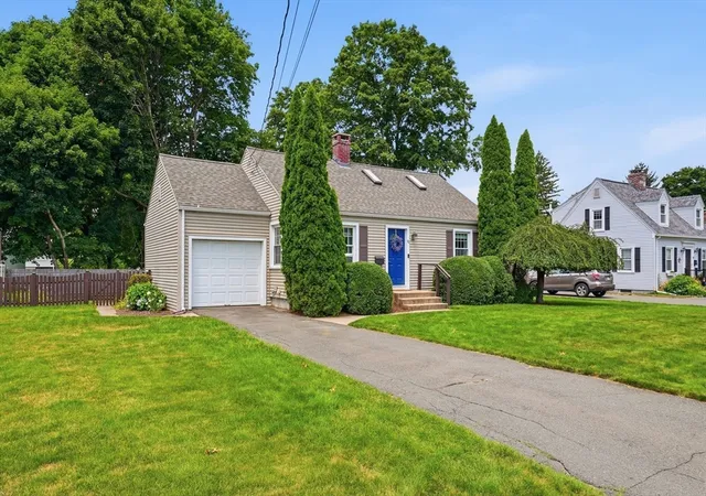 Photo 2 of Sale Pending at 83 Lindbergh Blvd, Westfield, MA 01085 | MLS# 73562702 | Listing updated on 2026-09-02