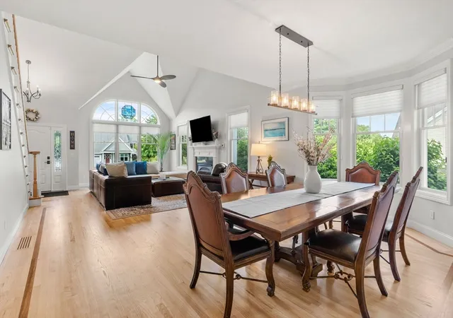 5th image of 11 Riverview Hts #11, Amesbury, MA 01913 | MLS# 73549736
