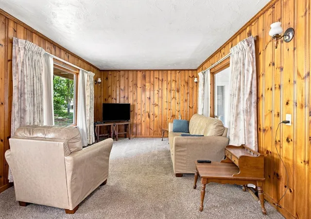 Photo 4 of Sale Pending at 262 West Street, Winchendon, MA 01475 | MLS# 73562707 | Listing updated on 2026-09-17