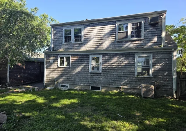 5th image of 54 Oxford St, Fairhaven, MA 02719 | MLS# 73529815