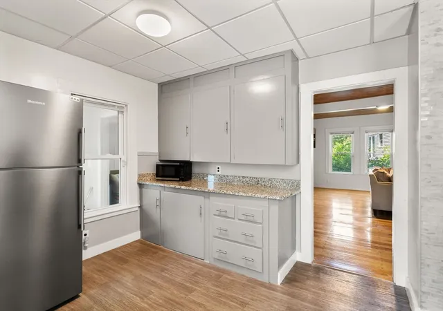5th image of 13 Highland Rd, Middleton, MA 01949 | MLS# 73529391