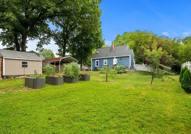 Photo 3 of Single family home for sale at 31 Lincoln St, Methuen, MA 01844 | MLS# 73543813 | Listing updated on 2026-09-18