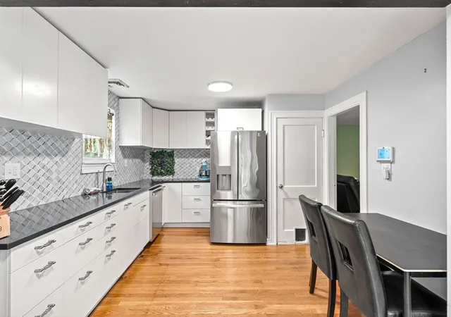 Photo 4 of Single family home for sale at 31 Lincoln St, Methuen, MA 01844 | MLS# 73543813 | Listing updated on 2026-09-18