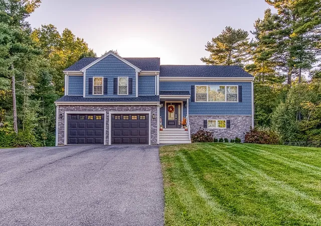 1st image of 203 Bluejay Ln, East Taunton, MA 02718 | MLS# 73438462