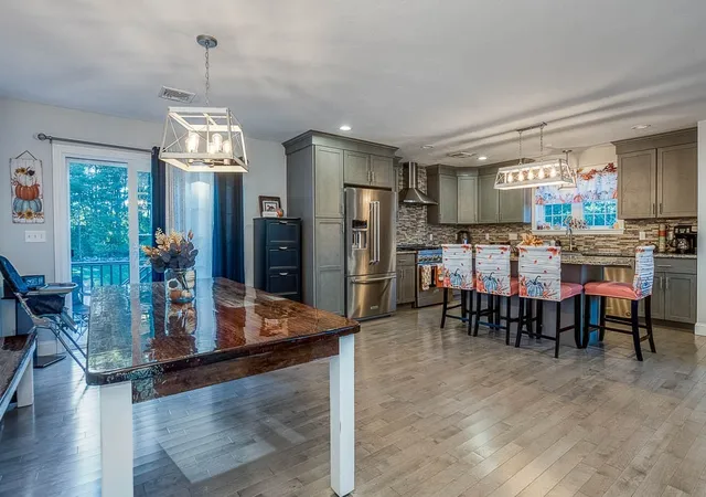 5th image of 203 Bluejay Ln, East Taunton, MA 02718 | MLS# 73438462