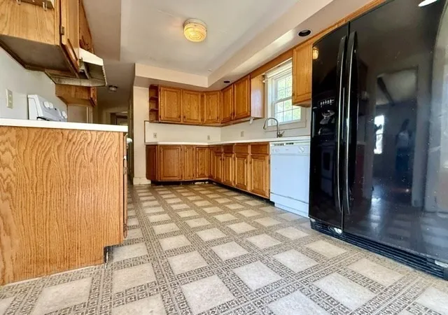 Photo 4 of Single family home for sale at 204 Main St, Hanson, MA 02341 | MLS# 73560828 | Listing updated on 2026-10-01