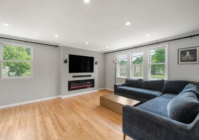 2nd image of 76 Branch Street, Mansfield, MA 02048 | MLS# 73554060
