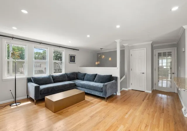 4th image of 76 Branch Street, Mansfield, MA 02048 | MLS# 73554060