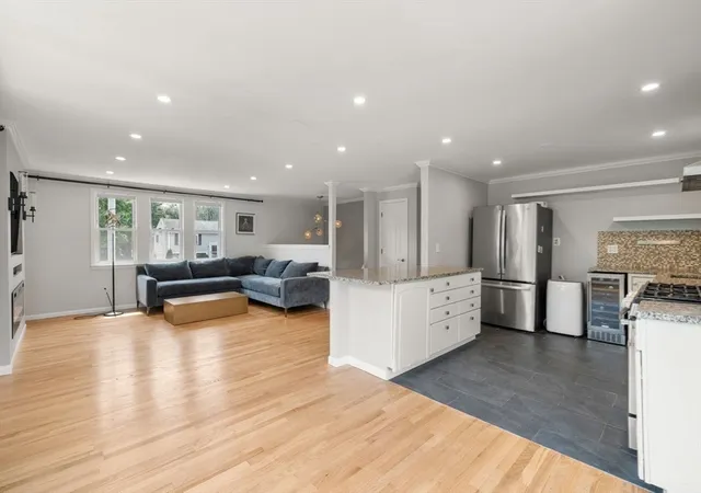 5th image of 76 Branch Street, Mansfield, MA 02048 | MLS# 73554060