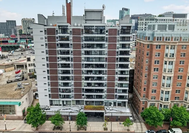 Homes for sale in Boston, MA | 566 Commonwealth, Boston, MA 02215 | Houzeo