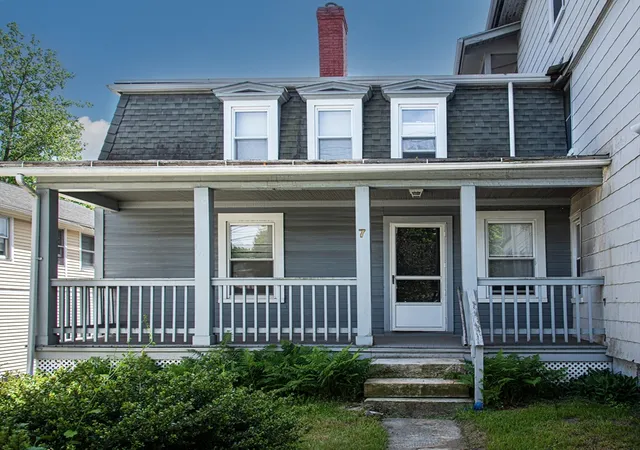Listing Photo 5 - Condo for sale in building located at 351 Main St, Easthampton, MA 01027