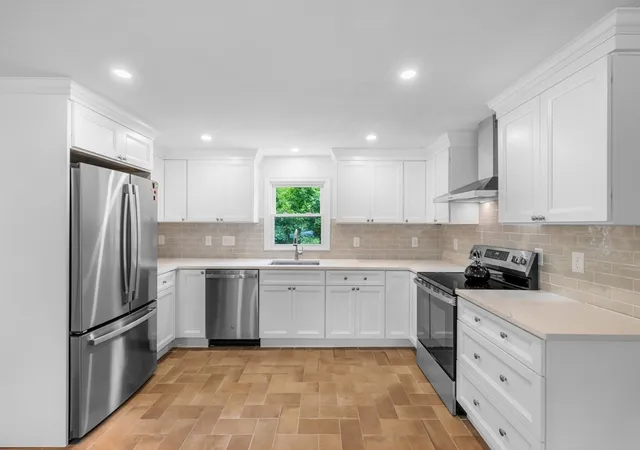 3rd image of 55 Dibble Road, Lynn, MA 01904 | MLS# 73542327