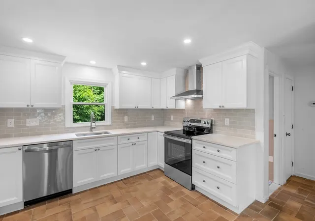 5th image of 55 Dibble Road, Lynn, MA 01904 | MLS# 73542327