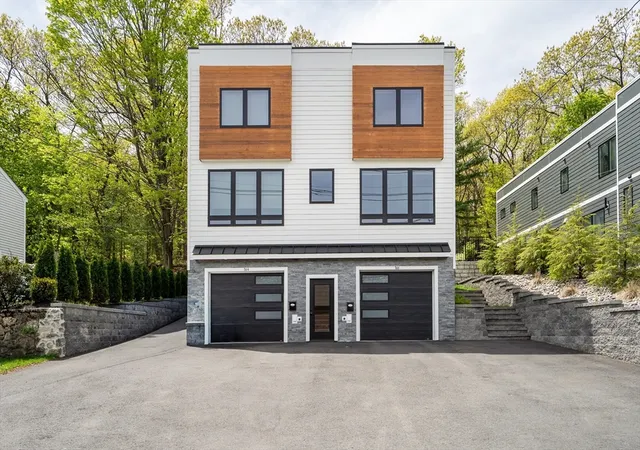 2nd image of 366 Massachusetts Ave #366, Lexington, MA 02420 | MLS# 73566051