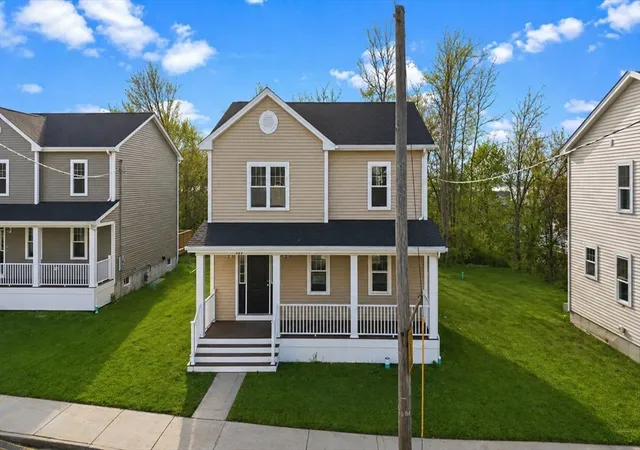Photo 3 of Single family home for sale at 989 Bay St, Fall River, MA 02724 | MLS# 73560876 | Listing updated on 2026-08-11