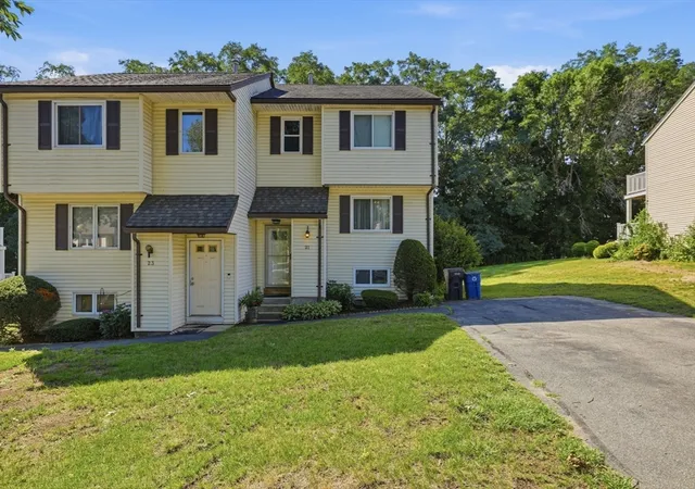 Photo 3 of Sale Pending at 21 Jefferey Ln #21, Haverhill, MA 01832 | MLS# 73559248 | Listing updated on 2026-08-11