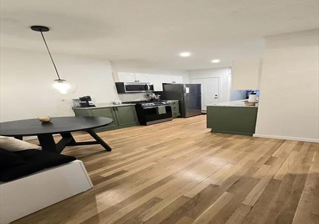 Listing Photo 5 - Condo for sale in building located at 407 Washington St, Cambridge, MA 02124 - Unit #2